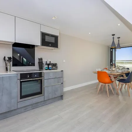House 4* Polzeath