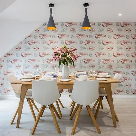 House 4*