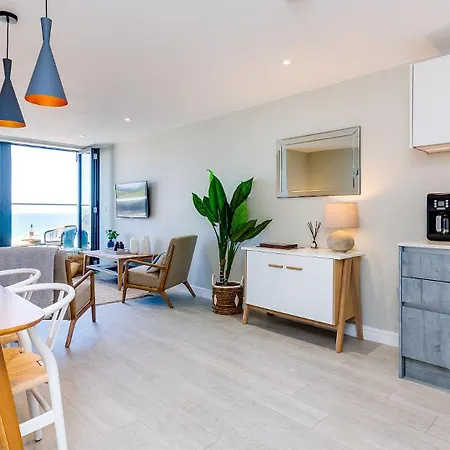 House 4*